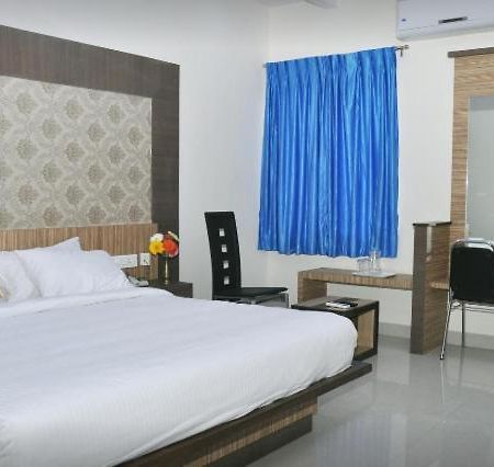 Hotel Sakthi Residency Хосур Экстерьер фото